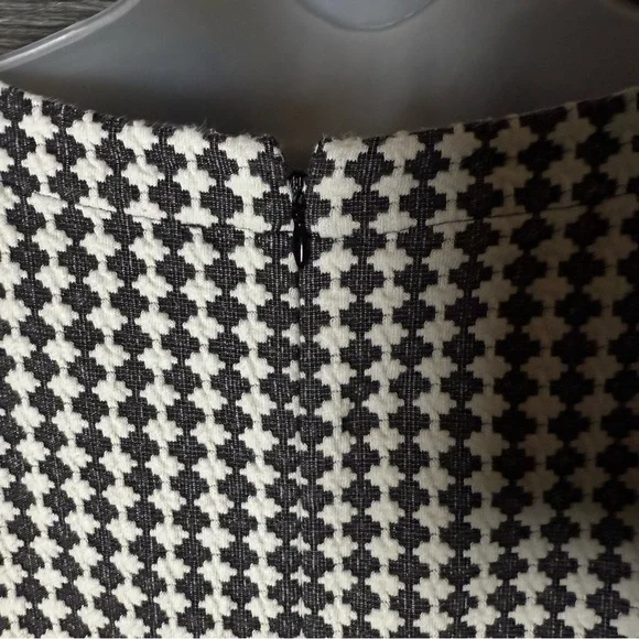 Ann Taylor Women’s Black White Stretch Fit & Flare Dress Size 2 EUC - Picture 6 of 11